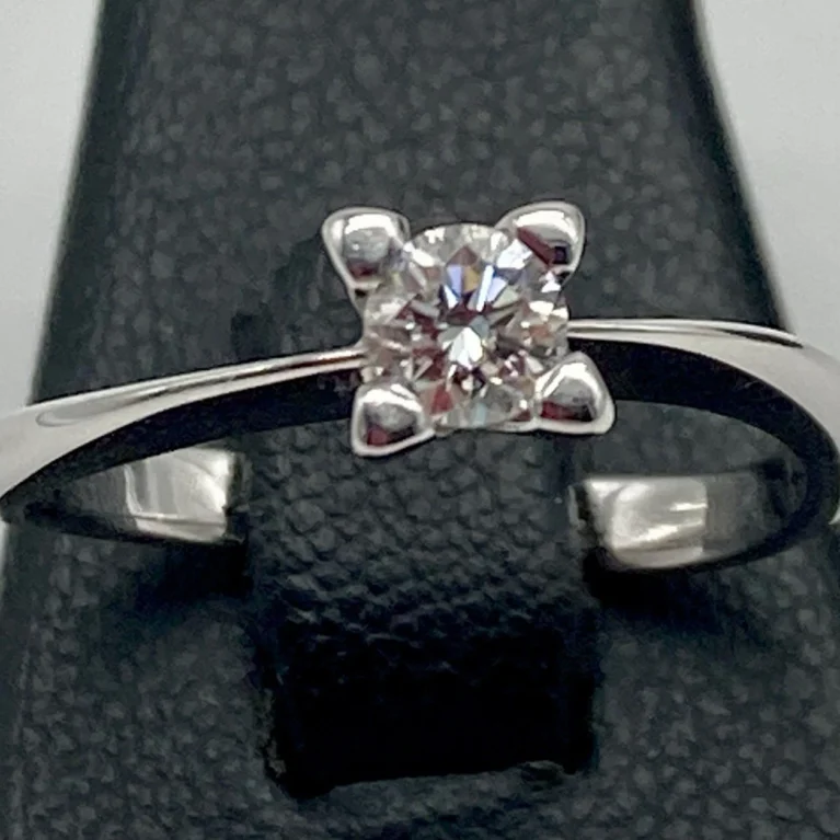 Anello Solitario